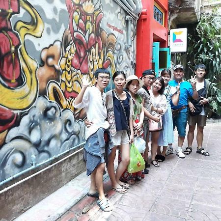 Stash Hostel Bangkok Exterior photo